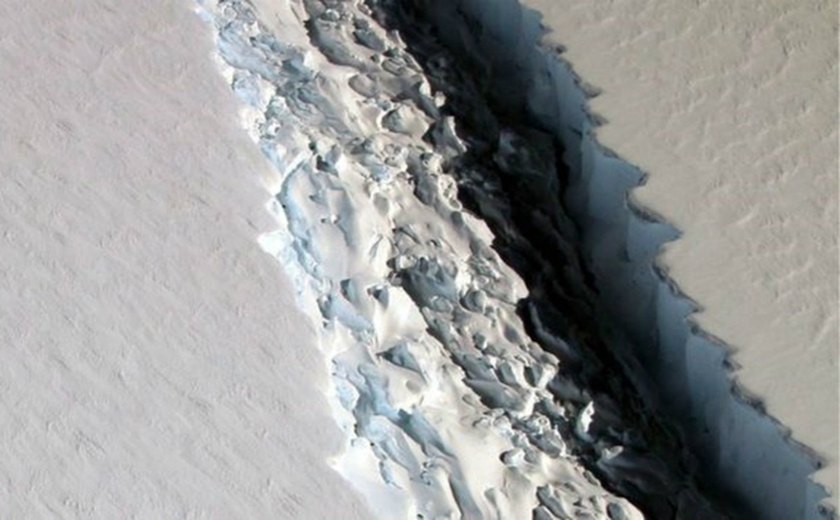 Iceberg do tamanho do Distrito Federal está prestes a se soltar da Antártica