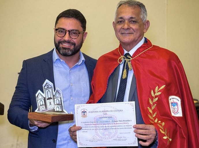 FMAC recebe Prêmio Théo Brandão em reconhecimento ao fortalecimento da cultura em Maceió