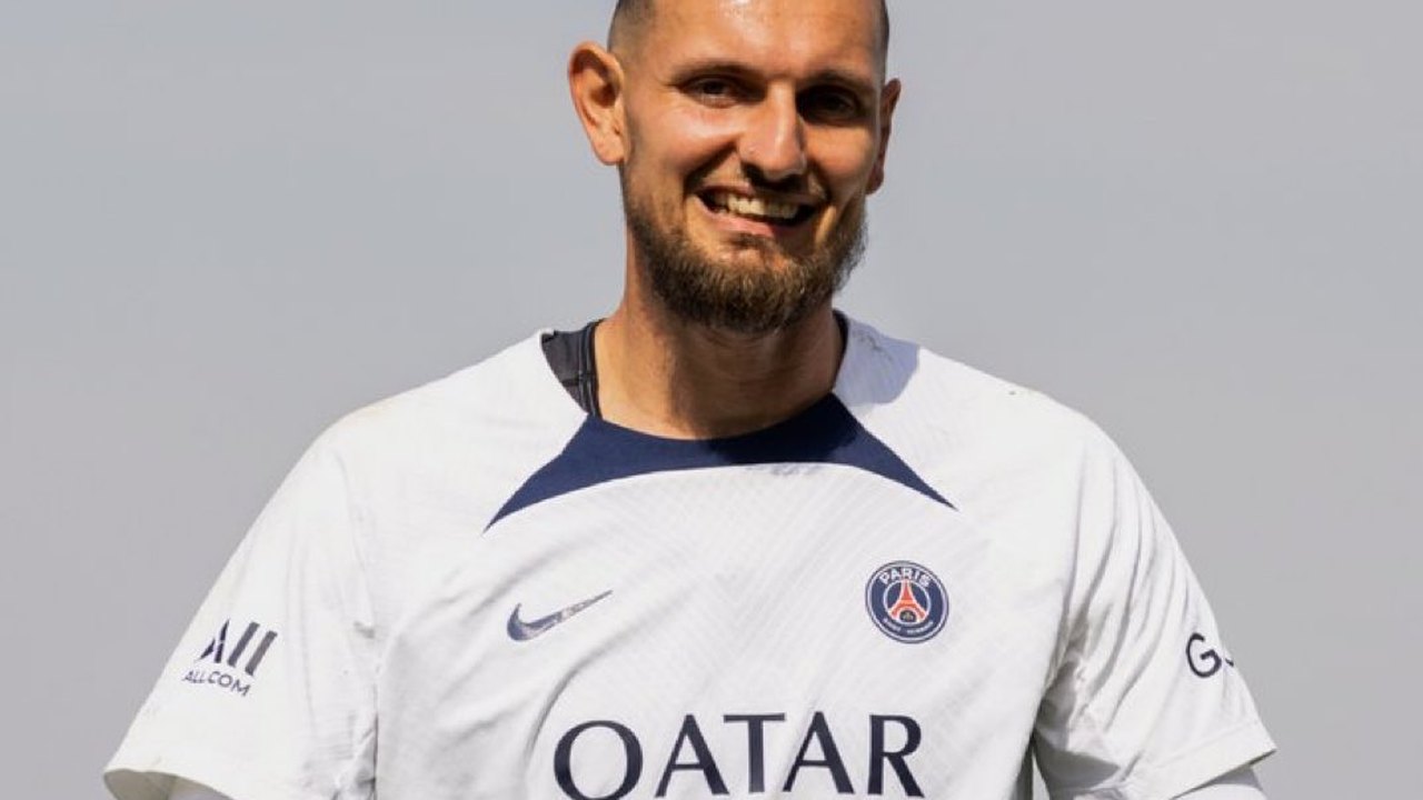 Goleiro do PSG é feito refém em casa e tem mulher agredida pelos assaltantes