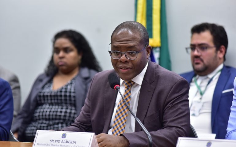 Política de direitos da pessoa idosa deve garantir autonomia e futuro, defende ministro