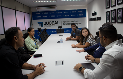 Juceal e Escola de Governo estabelecem parceria para capacitação de estagiários