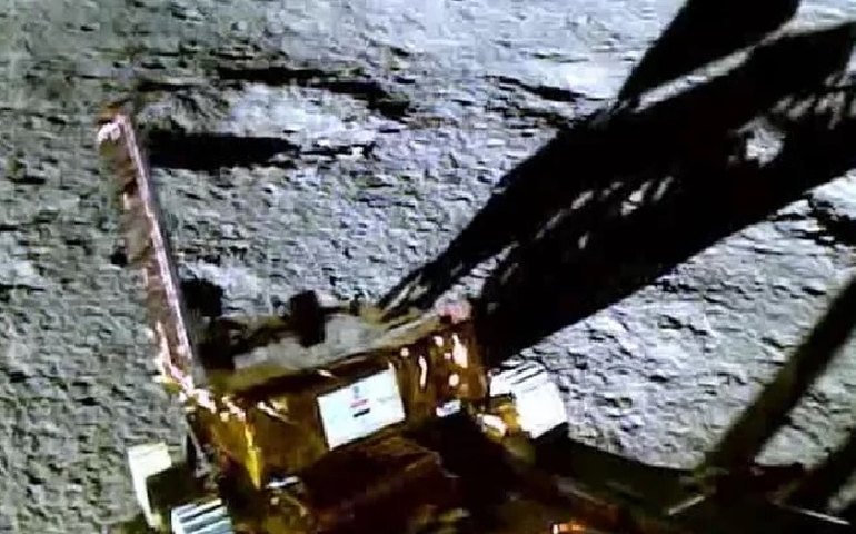 Robô explorador indiano confirma presença de enxofre no polo sul da Lua