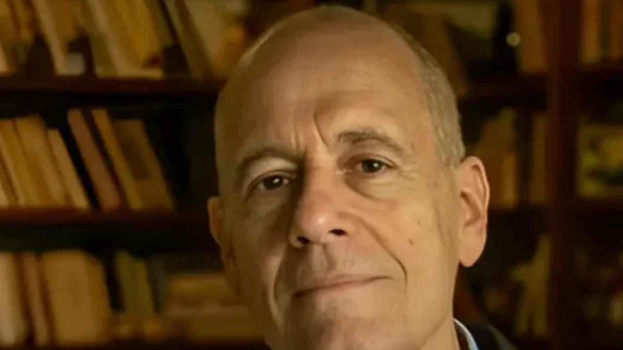 Novo livro de Paulo Henriques Britto trata da perspectiva do fim com ‘o gosto, o som e a cor da poesia’