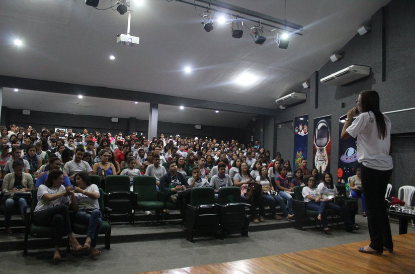 Mais de 1.600 alunos de Arapiraca participam de aulões para o Prova Brasil