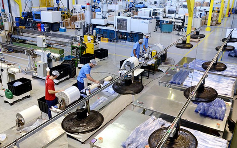 Indústria de ponta retrocede no Brasil