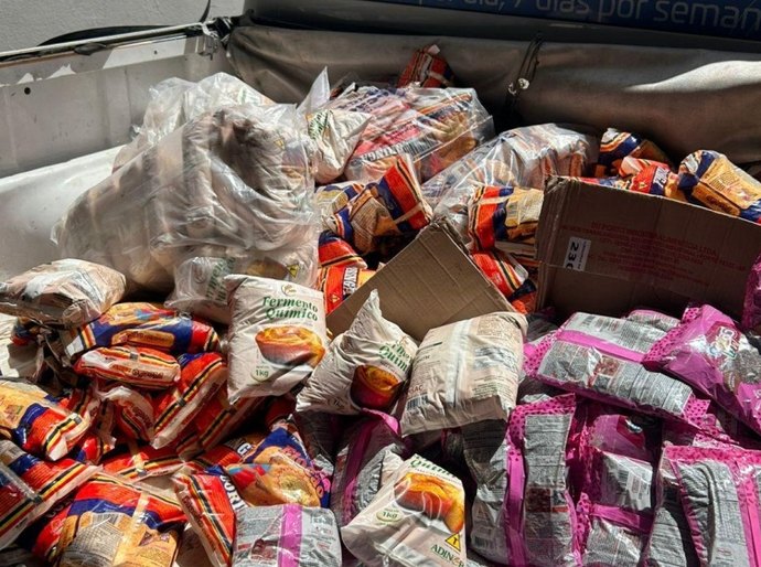 Vigilância Sanitária apreende 580 kg de produtos fora do prazo de validade no Jacintinho