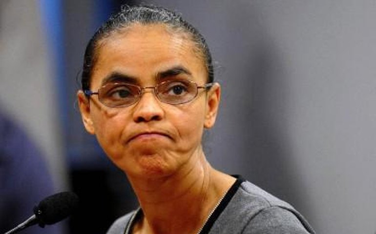 Marina Silva segue para Santos acompanhar os desdobramentos do acidente aéreo
