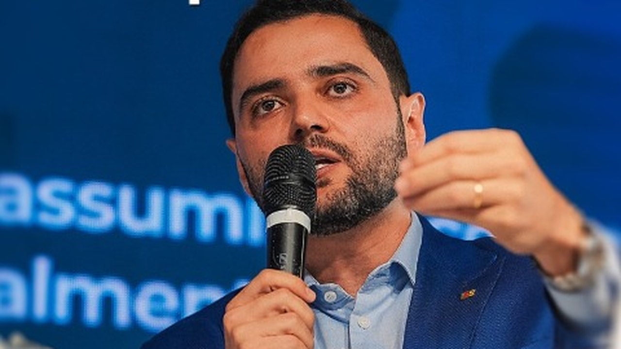Gabriel Souza lança pré-candidatura ao governo do RS ao lado de Leite e Caiado