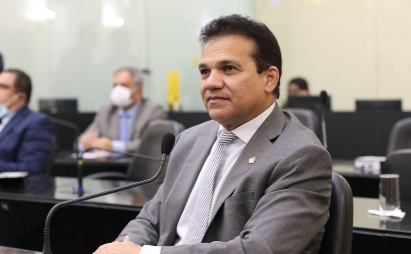 Ricardo Nezinho convida para assinatura da ordem de serviço do Instituto de Criminalística de Arapiraca