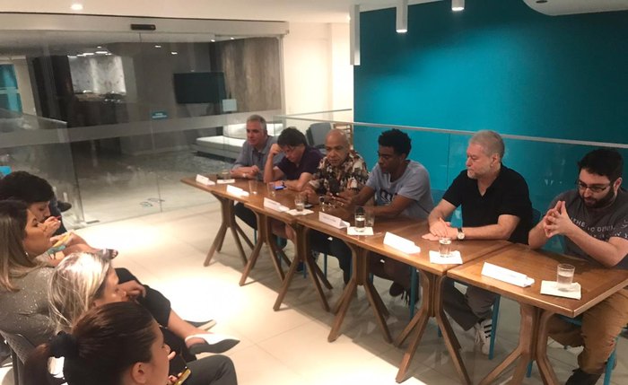 Beto Silva, Claudio Manoel, Hélio de La Peña, Hubert e Marcelo Madureira durante coletia