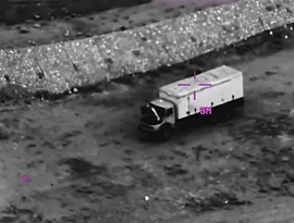 Os EUA realizam ataques contra lançadores de mísseis iranianos.