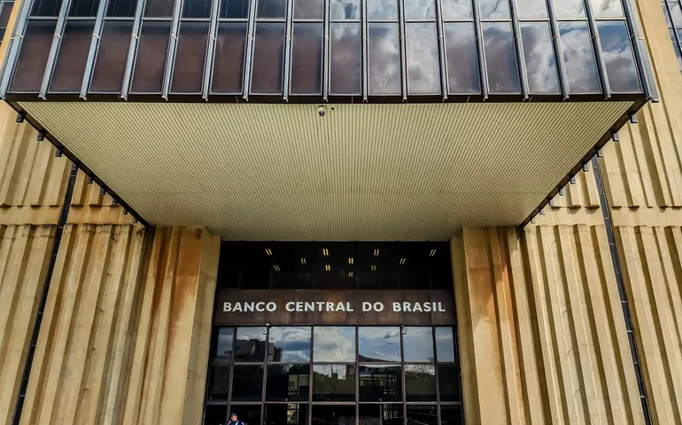 Ata: Copom reconhece queda das expectativas do Focus, mas reforça 'perseverança' na reancoragem