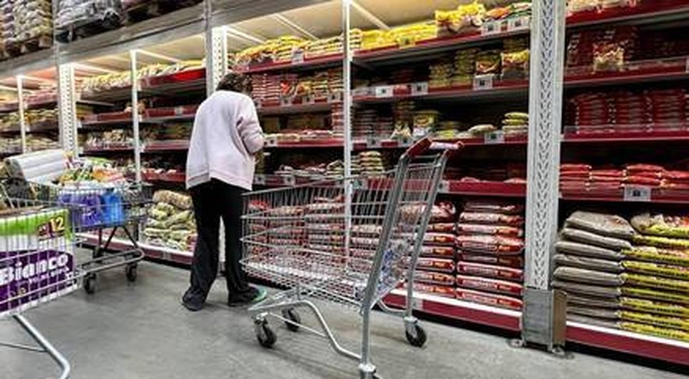 Inflação segue acima de 10% no período de 12 meses / Foto: Foto: Sebastiao Moreira/EFE
