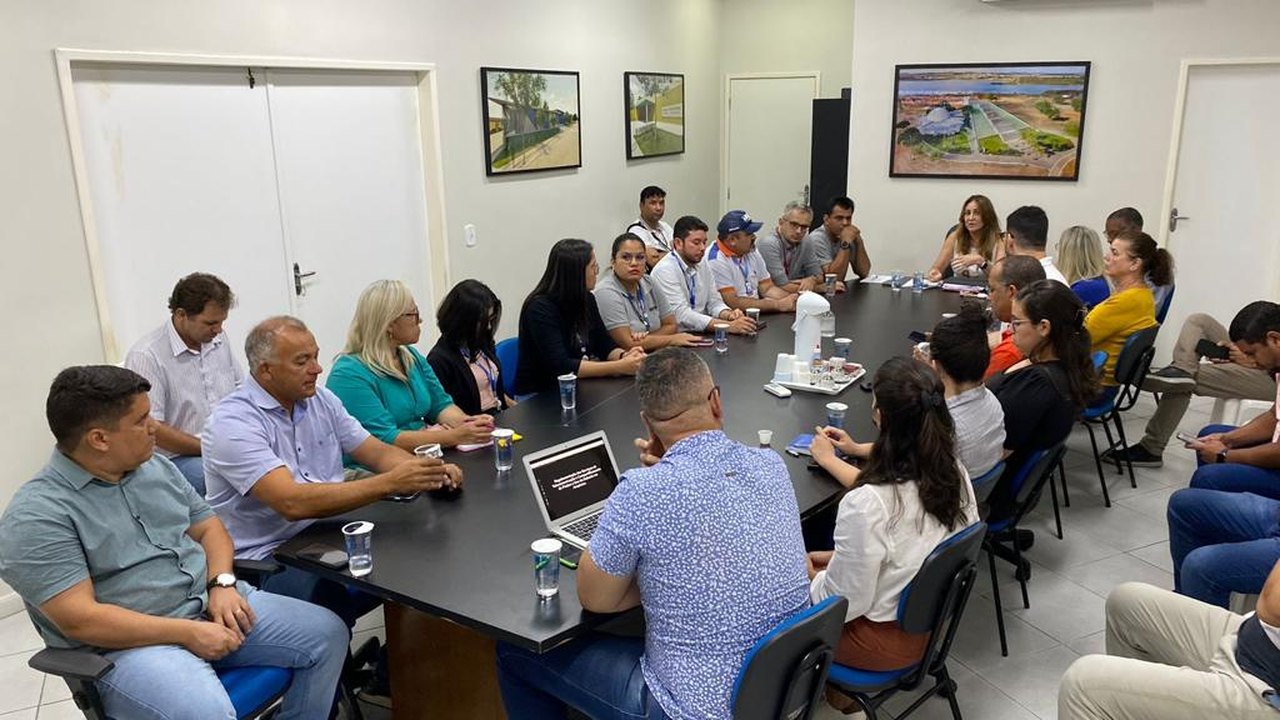 Prefeitura, Equatorial e operadoras irão retirar fiação e cabos em excesso em postes do Centro