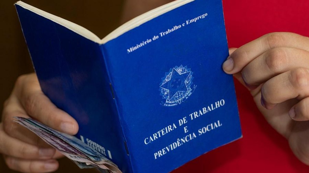No Caged, setor de serviços abre 102.026 vagas em janeiro e indústria, 51.419