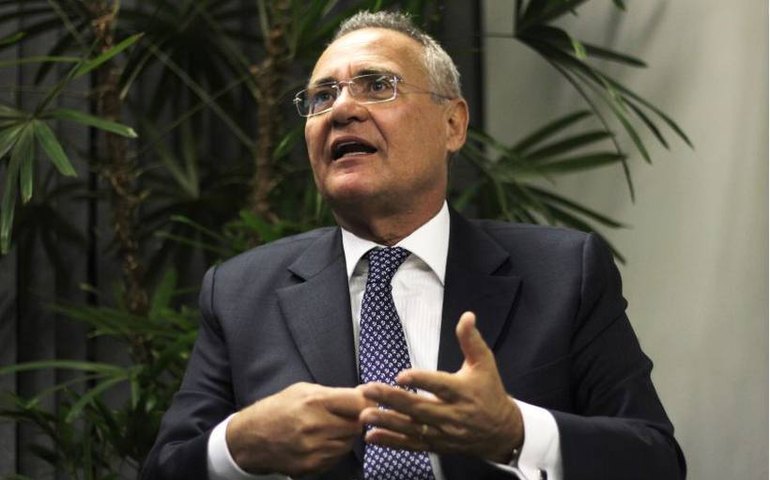 &#8216;Meirelles é a versão piorada do Michel&#8217;, diz Renan Calheiros