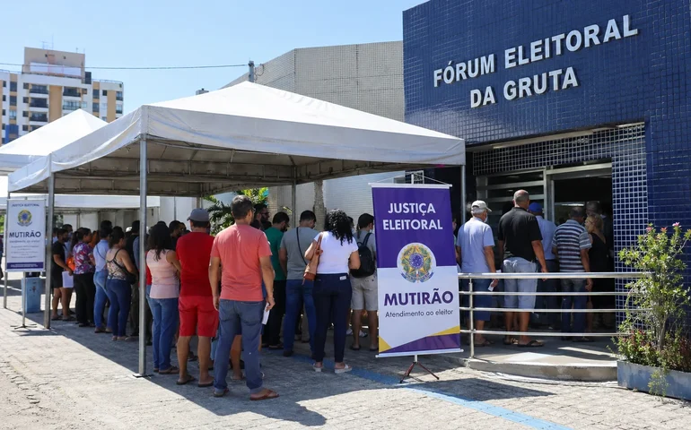 TRE atende mais de 1200 pessoas no mutirão do fim de semana