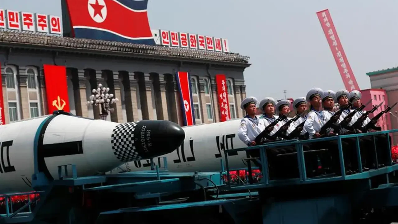 Rússia forneceu mísseis de defesa aérea à Coreia do Norte em troca de tropas, diz Coreia do Sul
