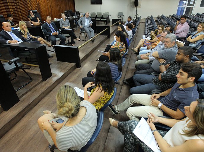 Esmal ouve servidores e magistrados para planejar cursos de 2017