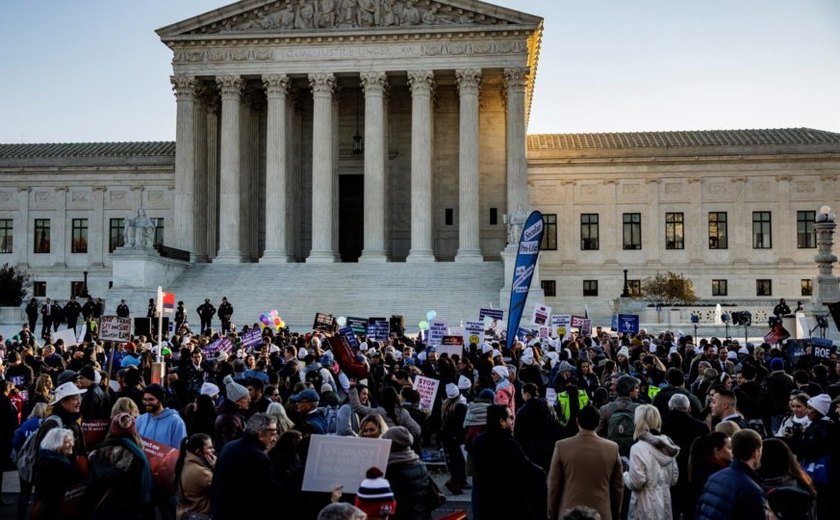 Suprema Corte do Arizona restabelece lei do século XIX que veta o aborto em praticamente todos os casos