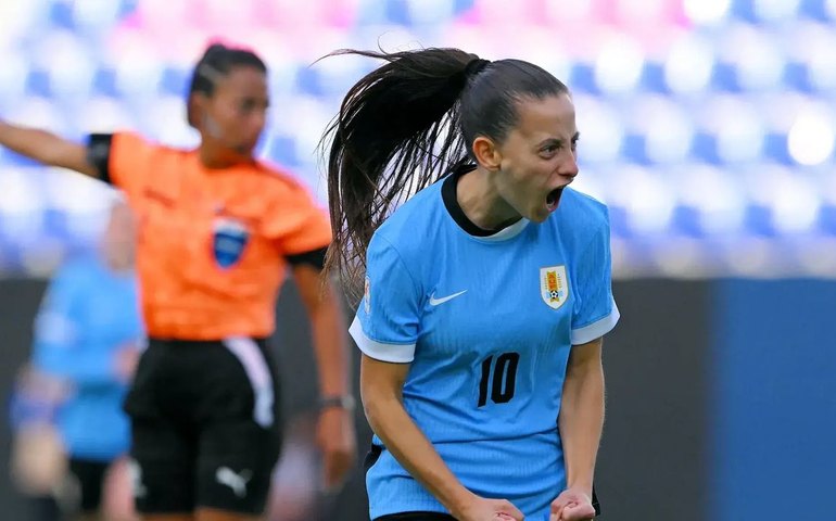 Com gol 'brasileiro', Uruguai vence Peru pela Copa América Feminina