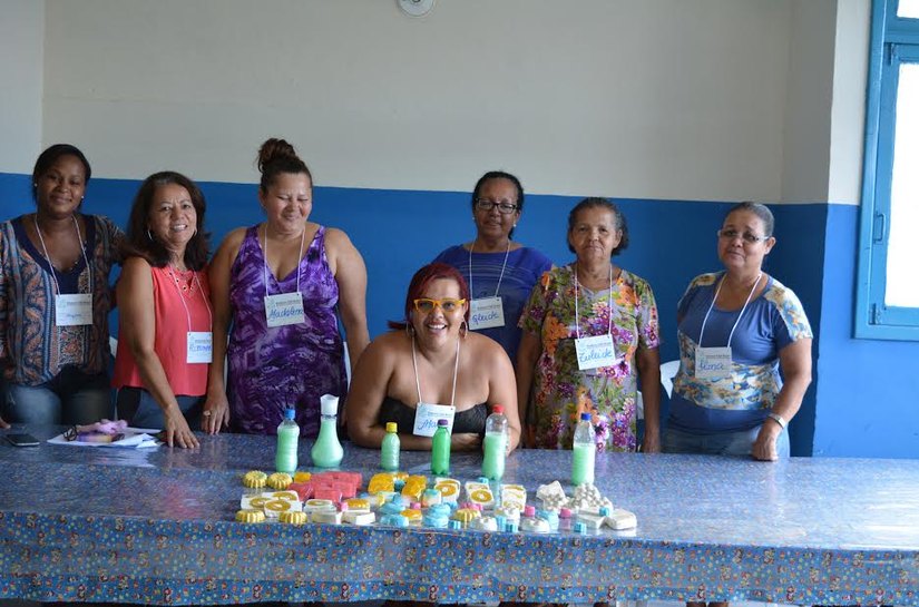 Jacintinho: moradores participam de curso no Cras Sônia Sampaio