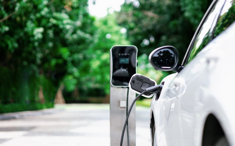 Centro de Estudos e Debates Estratégicos da Câmara ouve setor automotivo sobre reindustrialização