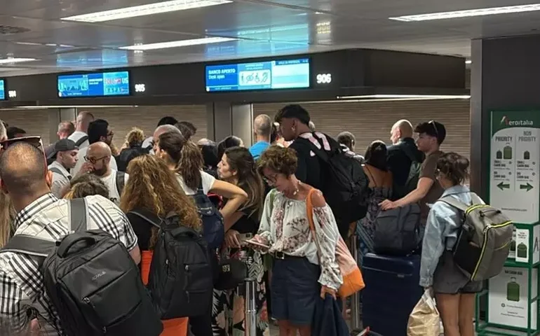 Itália aplica regra que permite viajar só com cartão de embarque