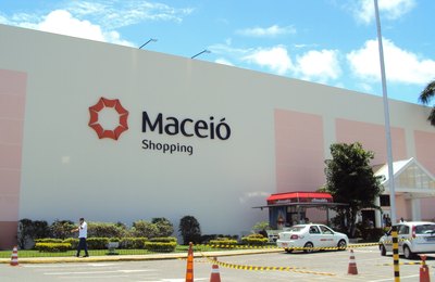 Sessão solene na ALE presta homenagem aos 30 anos do primeiro shopping de Alagoas