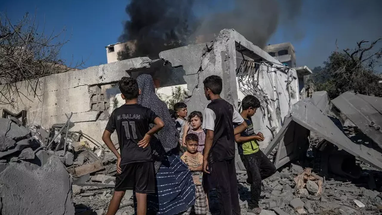 UE lança iniciativa de ajuda de US$ 1 bilhão para reconstrução de Gaza