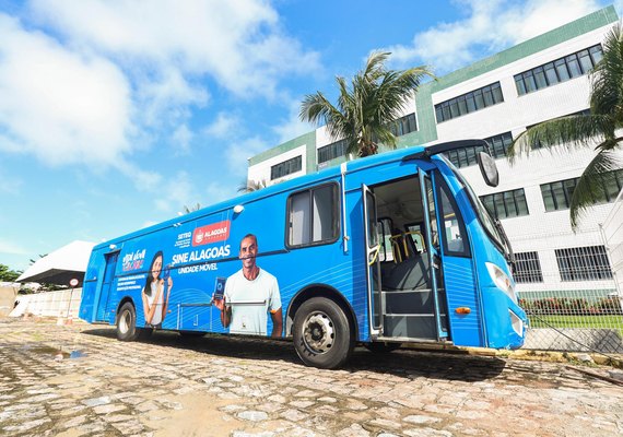 Ônibus do SINE-AL estará no Jaraguá nesta terça-feira