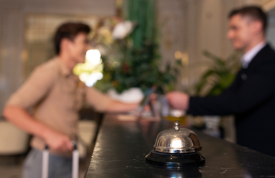 Brasil adota Ficha Nacional de Registro de Hóspedes Digital e aposenta cadastro em papel