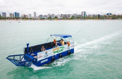 Ecoboat retira mais de mil toneladas de lixo da lagoa Mundaú e praias de Maceió