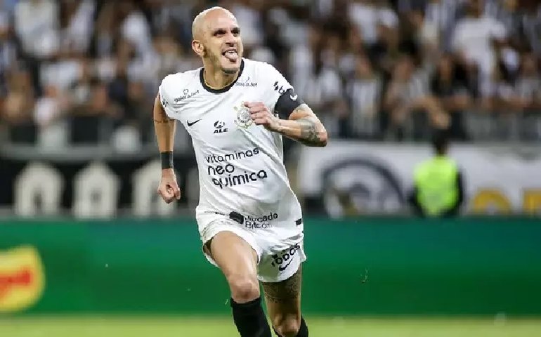 Fábio Santos renova com Corinthians e deve disputar última temporada da carreira