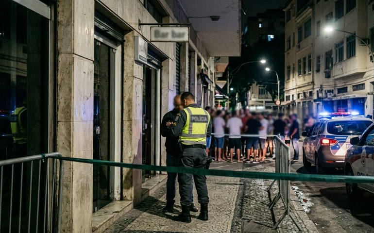 Universitário suspeito de estupro em Botafogo teria trancado adolescente em banheiro de bar e a enforcado para cometer o crime