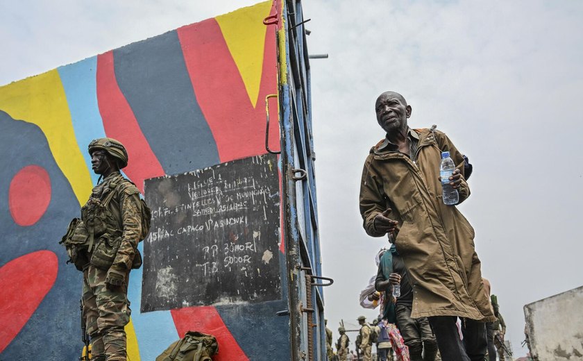 Rebeldes do M23 entram em Bukavu, no leste da RDC, após tomarem o aeroporto internacional