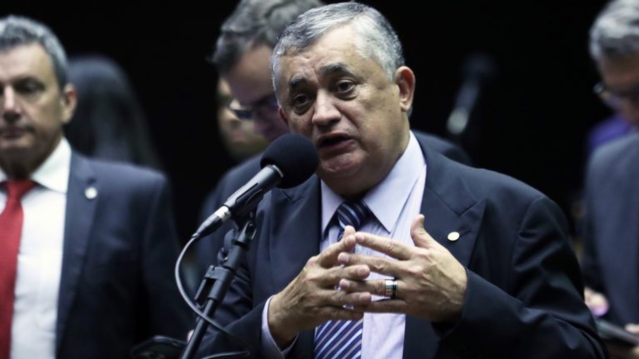 Líder do governo diz que não vai se opor ao pedido de recriação da Funasa; acompanhe