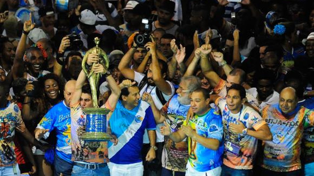Sambódromo do Rio já tem filas para compra de ingressos do Desfile das Campeãs