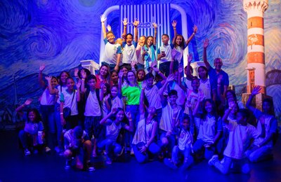 Van Gogh 8k: visitações prosseguem encantando estudantes e professores da rede pública de Maceió