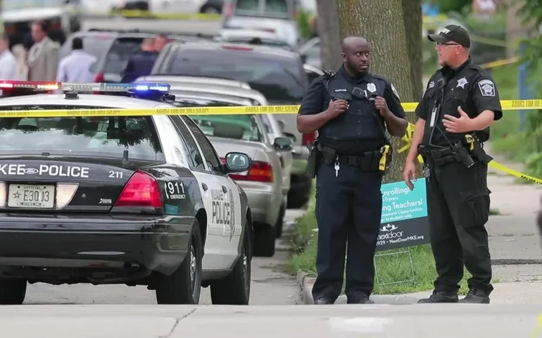 EUA: ataque a tiros em Chicago deixa 4 mortos e 14 feridos