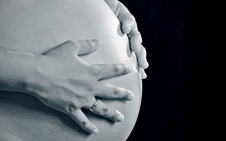 Taxas de natalidade no mundo continuam a cair apesar de incentivos governamentais