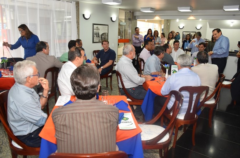 Fecomércio promove diálogo entre setor e a Frente Parlamentar Municipal
