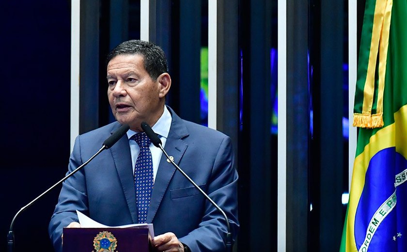 'Não aceito que Trump venha meter o bedelho', diz Hamilton Mourão