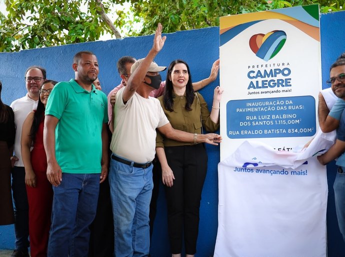 Prefeita Pauline Pereira inaugura a pavimentação de mais quatro ruas em Luziápolis