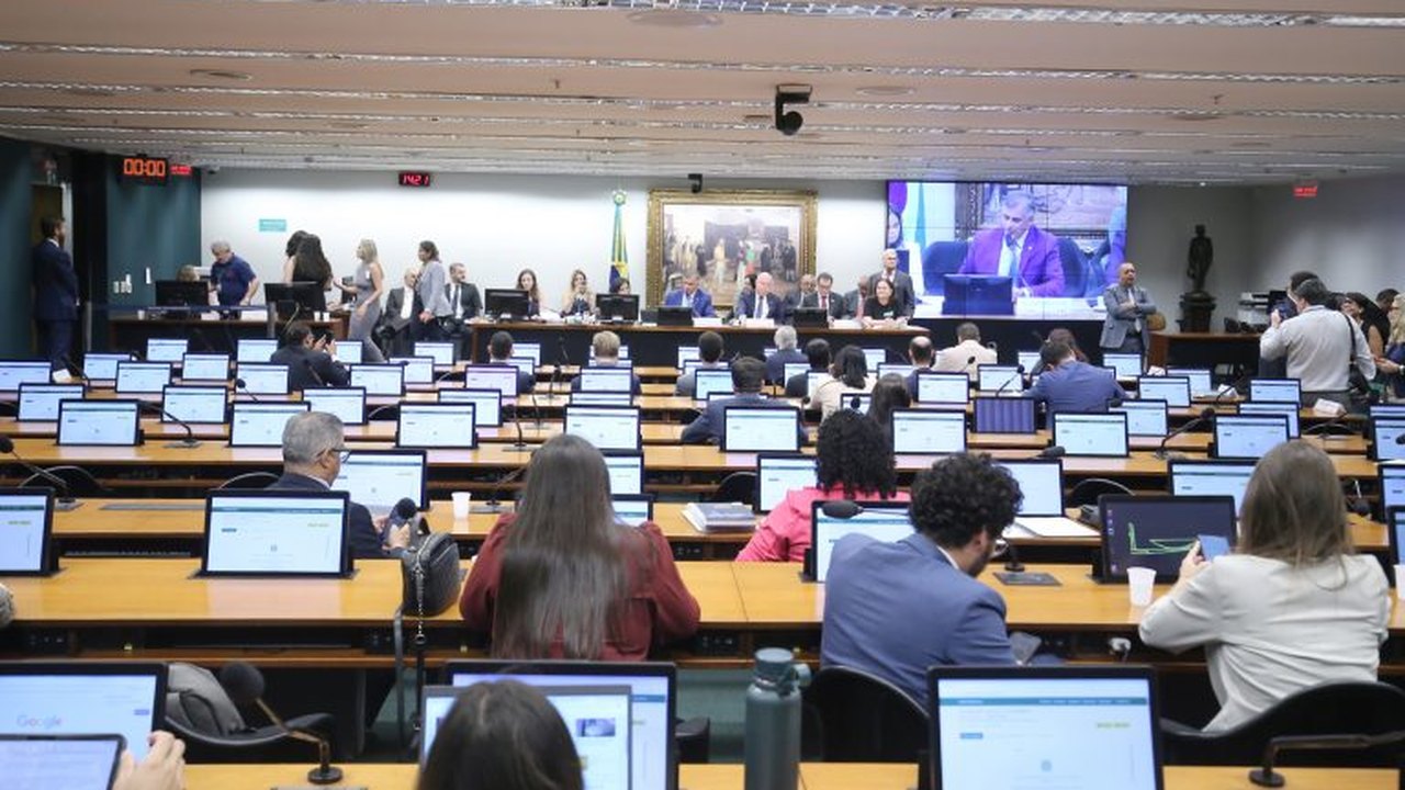 CCJ do Senado conclui análise da PEC da Segurança Pública; texto segue ao Plenário