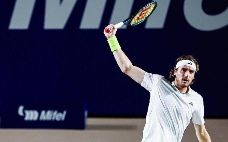 Tsitsipas e Dimitrov estreiam com vitória em Montecarlo, e Sinner cai nas duplas
