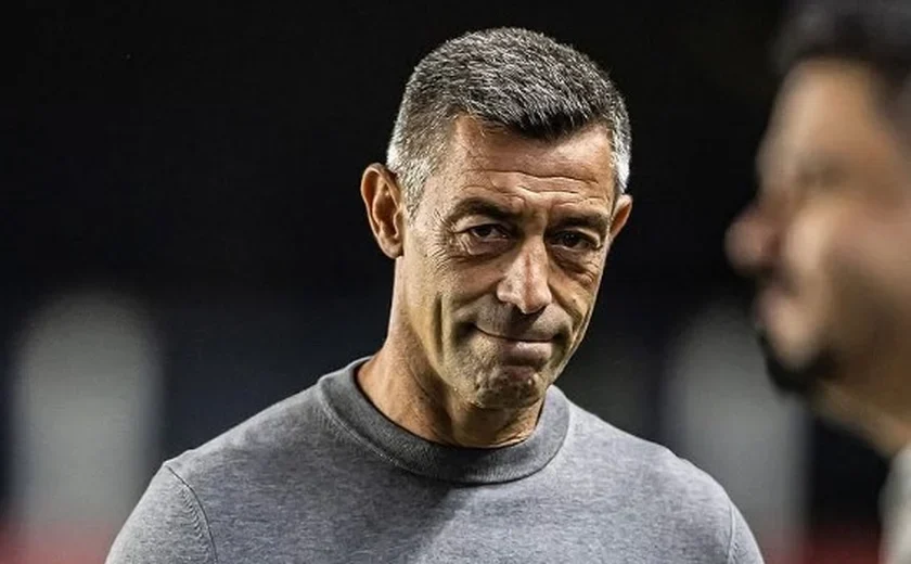 Caixinha detona falhas no jogo aéreo santista: 'Sofrendo gols desse tipo não podemos ganhar'