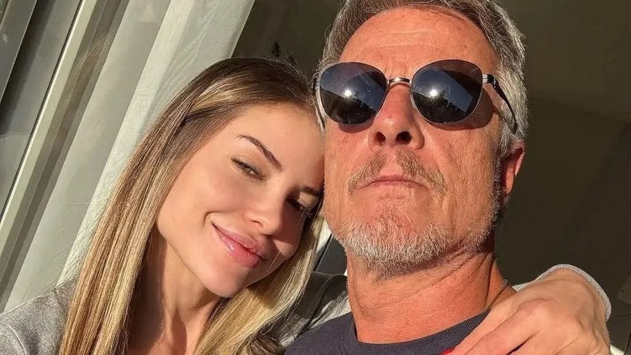 Marcello Novaes revela separação; ex diz que ele terminou "por telefone"