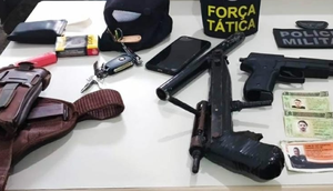 Motorista e passageiro armados são presos após ameaçarem pedestres em Aracaju / Foto: Foto: BPTur/SE