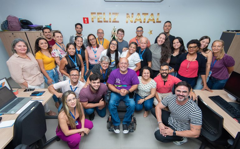 Medalha Sílvio Viana celebra dedicação do professor Edmilson Sá ao ensino público